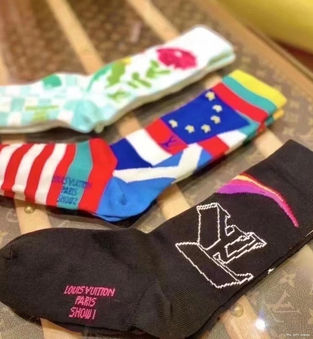BOX CUSTOM WITH SOCKS LV 0813